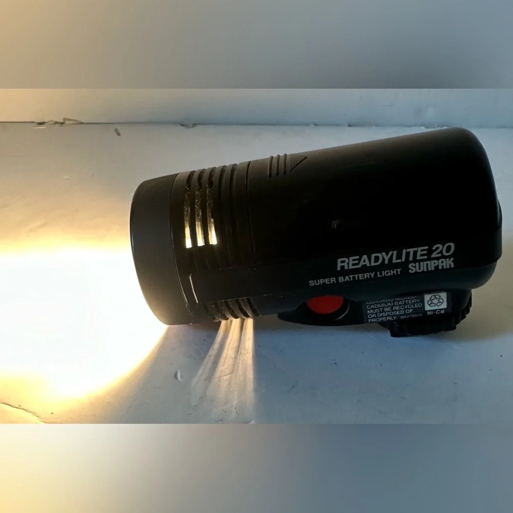 Sunpak Readylite 20 Compact Lightweight Video Light Camcorder Video Light